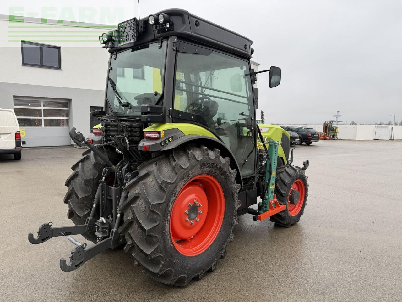 Tracteur agricole CLAAS nexos 240 l comfort
