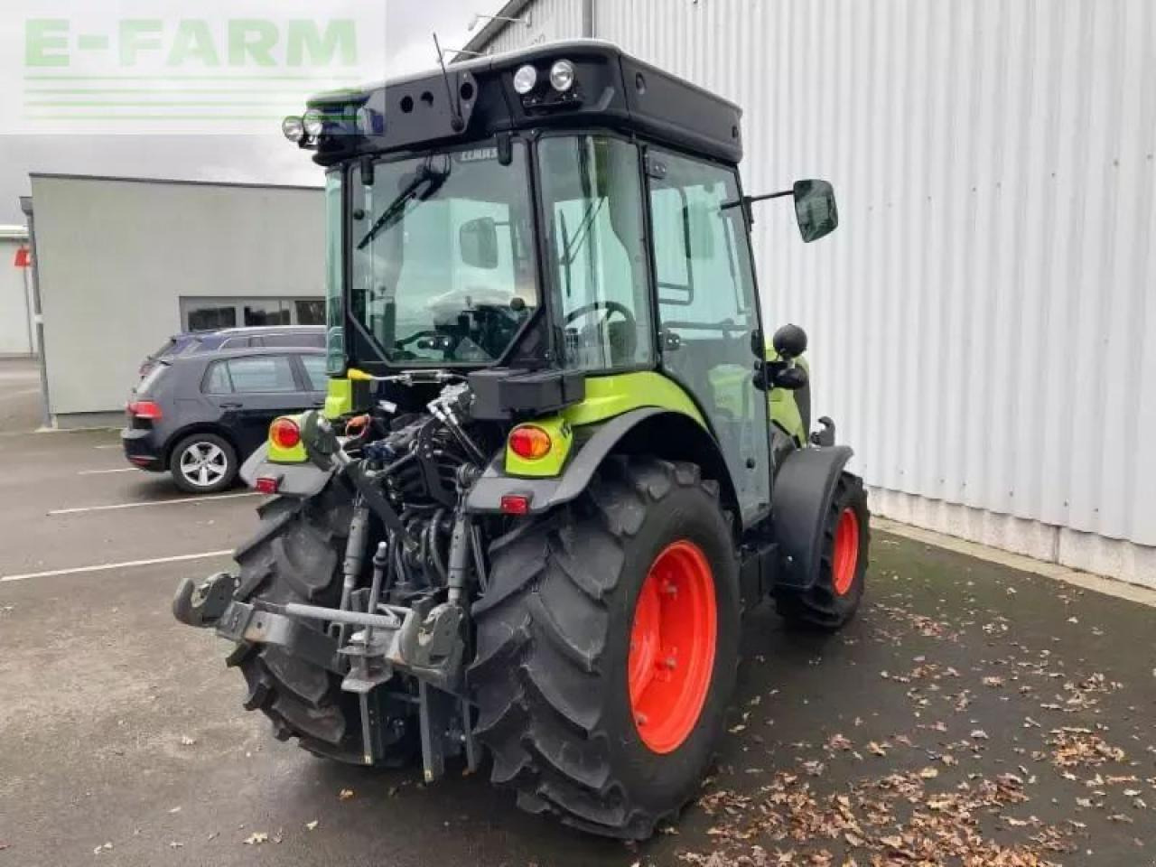 Tracteur agricole CLAAS nexos 240 m
