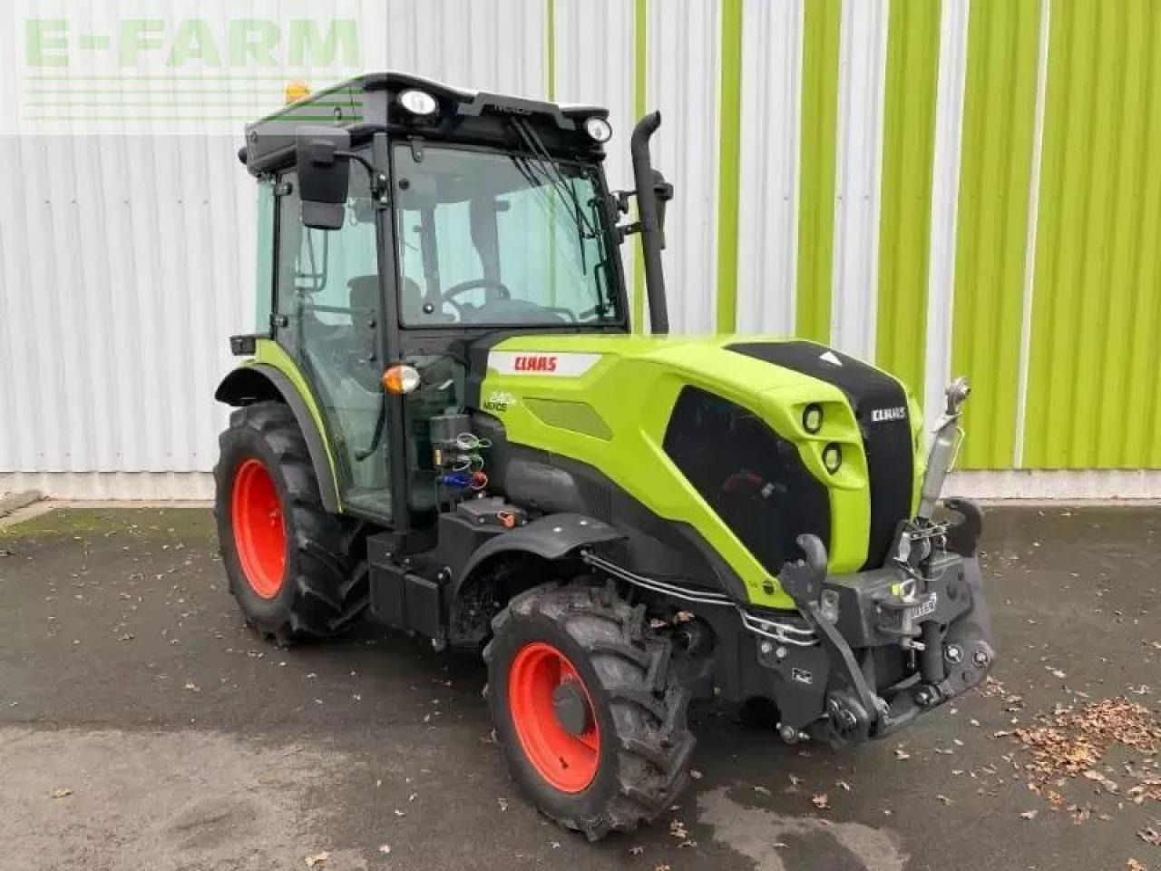 Tracteur agricole CLAAS nexos 240 m