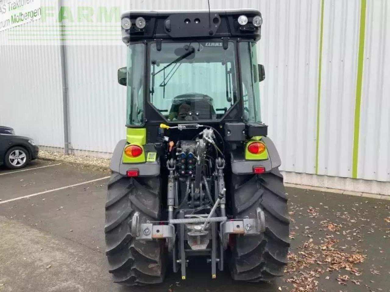 Tracteur agricole CLAAS nexos 240 m