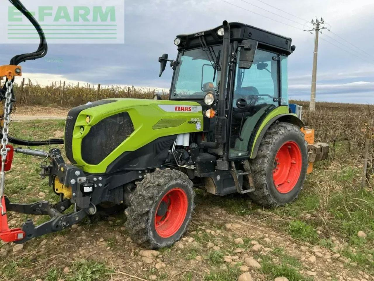 Tracteur agricole CLAAS nexos 240 m tradition