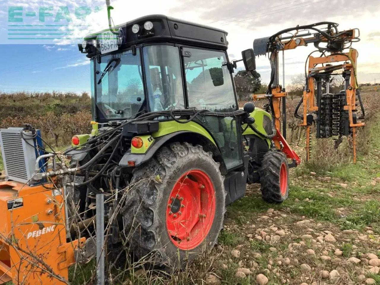 Tracteur agricole CLAAS nexos 240 m tradition