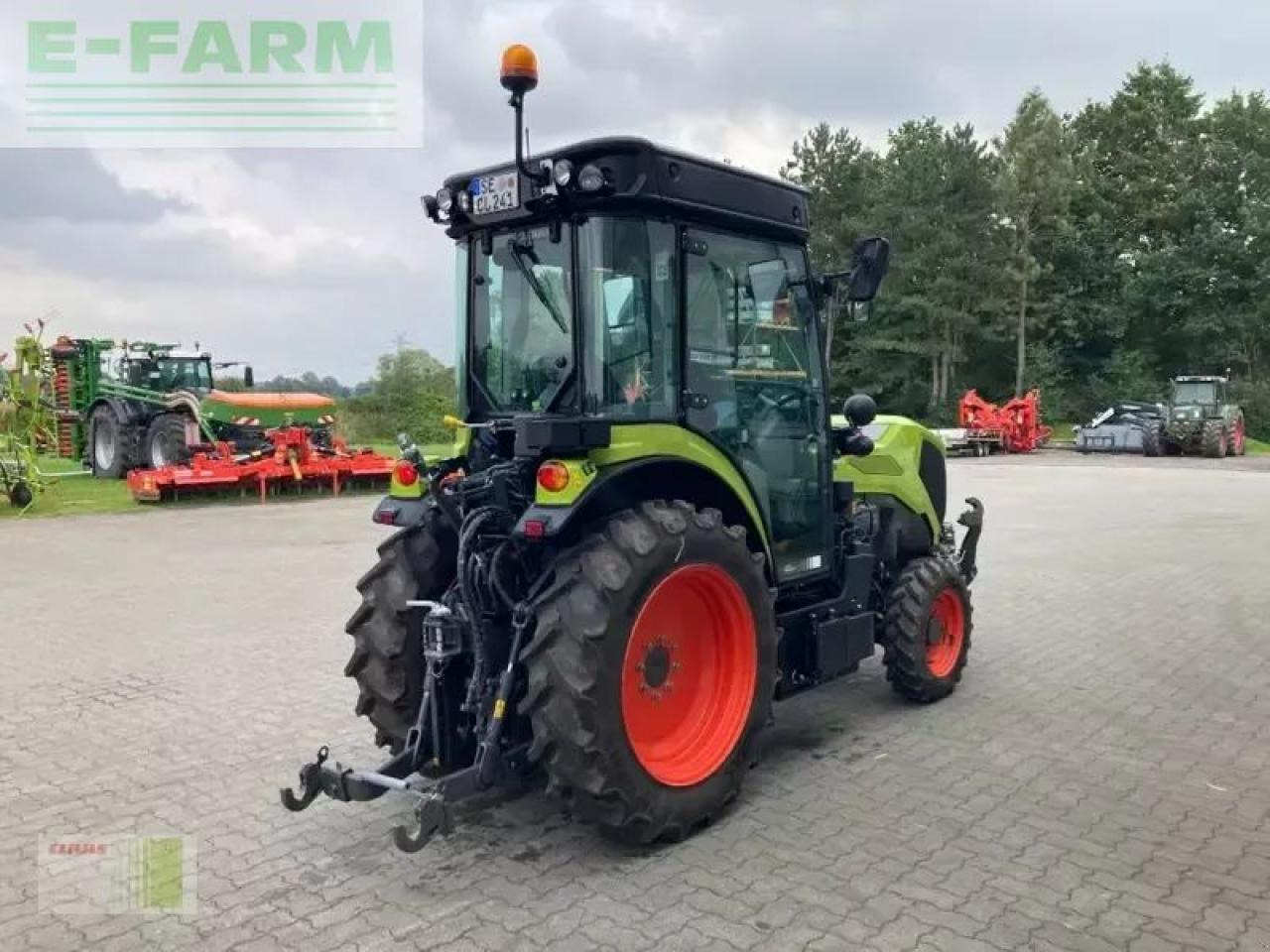 Tracteur agricole CLAAS nexos 240 s advanced