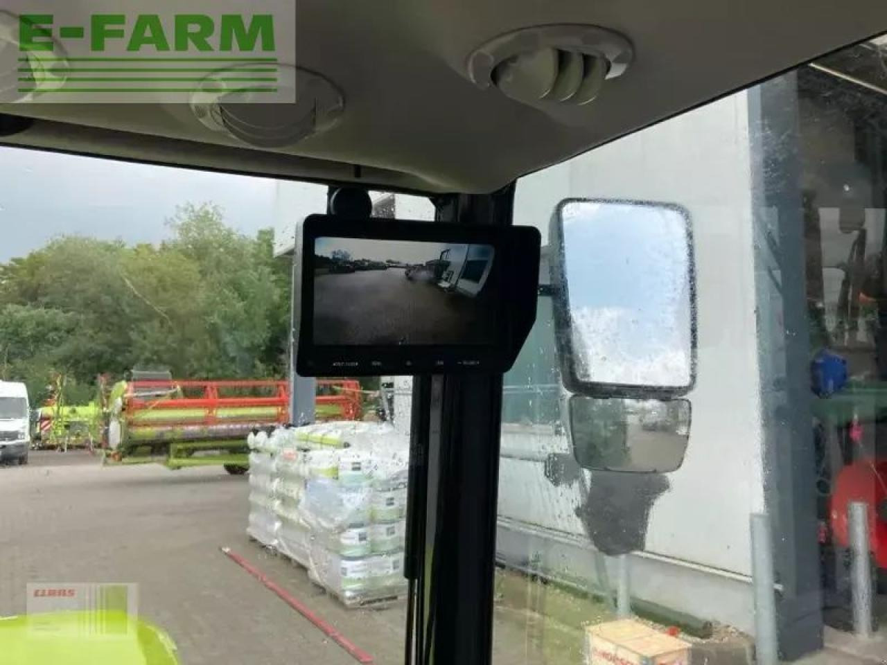 Tracteur agricole CLAAS nexos 240 s advanced