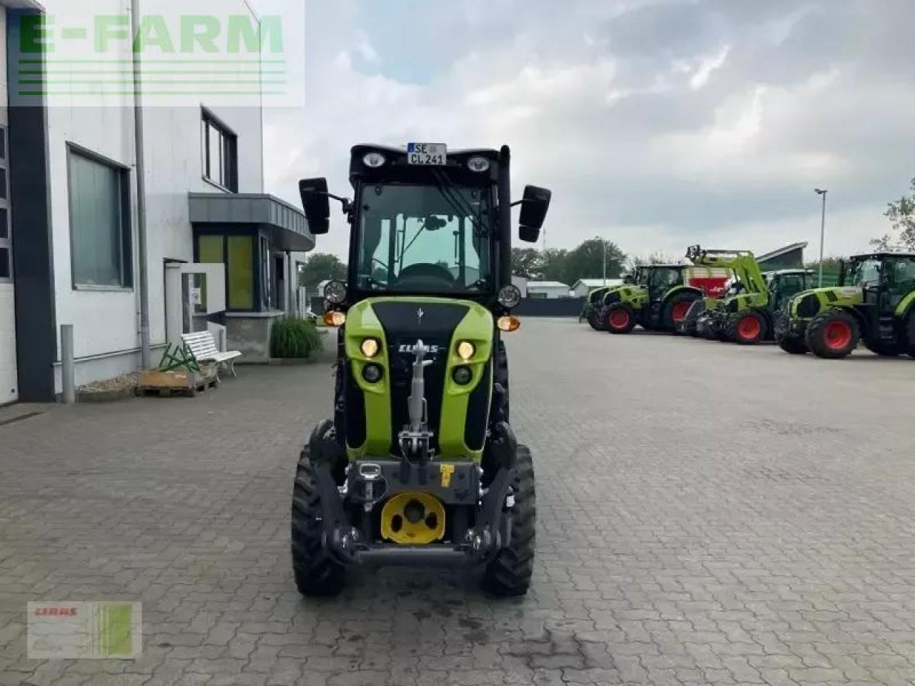 Tracteur agricole CLAAS nexos 240 s advanced