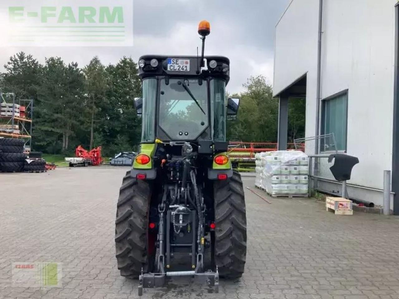 Tracteur agricole CLAAS nexos 240 s advanced