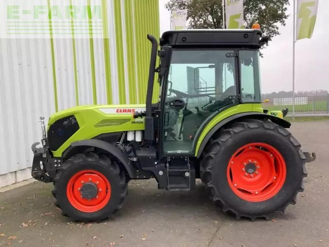 Tracteur agricole CLAAS nexos 260 l