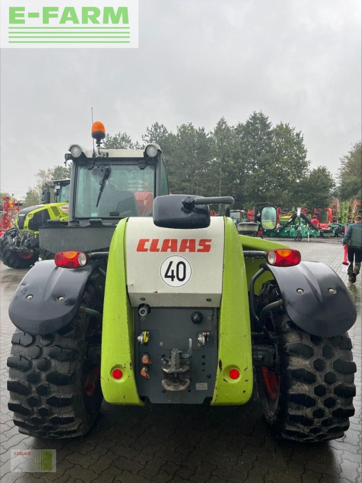 Tracteur agricole CLAAS scorpion 7045 plus