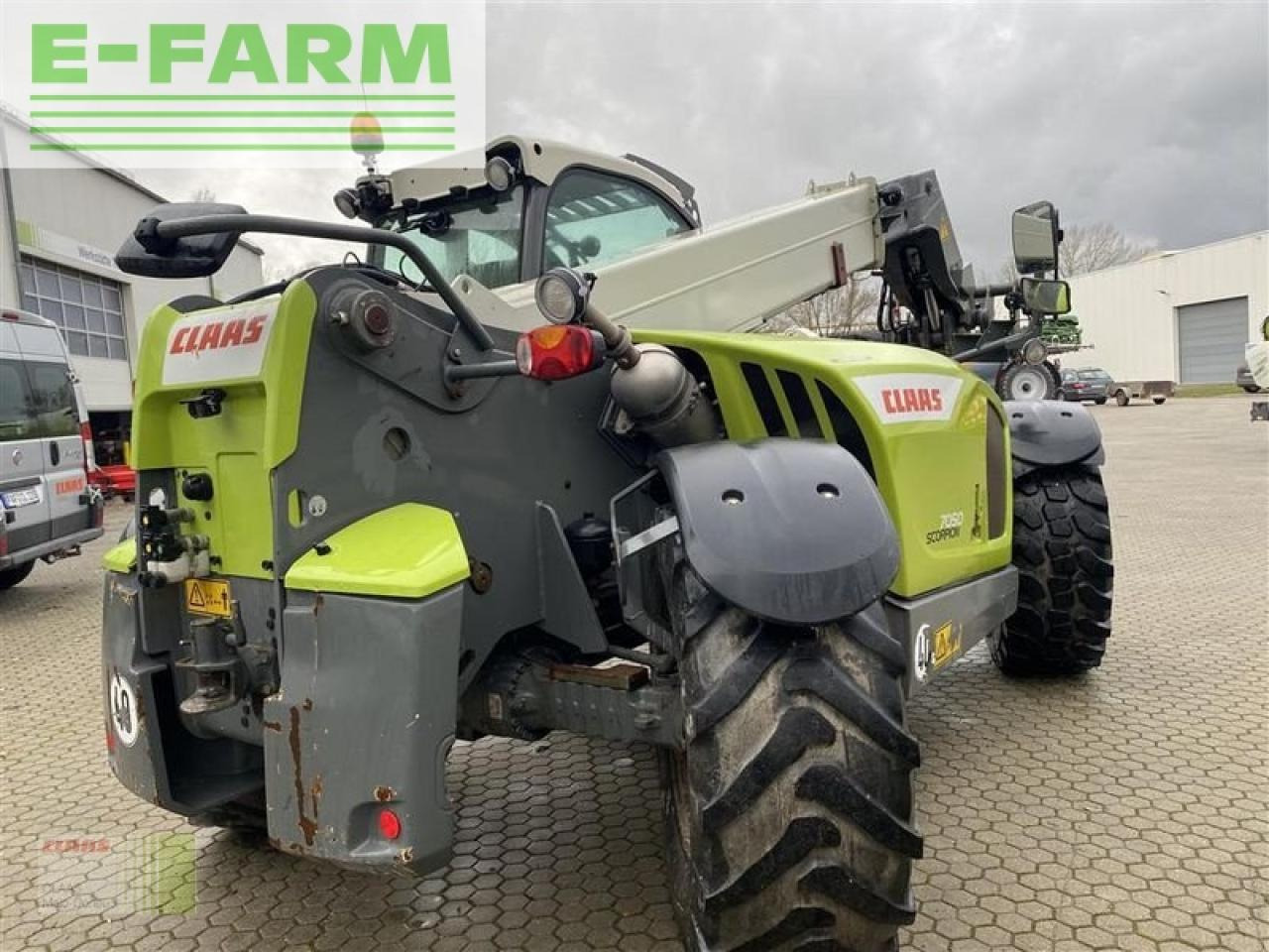 Tracteur agricole CLAAS scorpion 7050