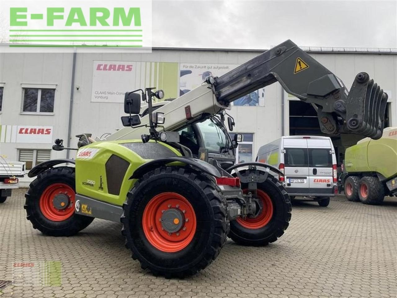 Tracteur agricole CLAAS scorpion 7050