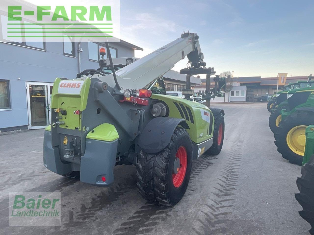Tracteur agricole CLAAS scorpion 9055