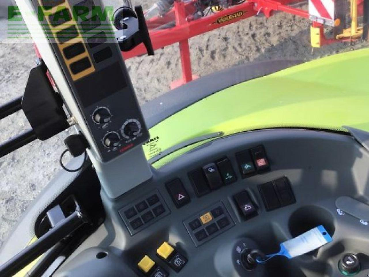 Tracteur agricole CLAAS traktor arion 470 cis+