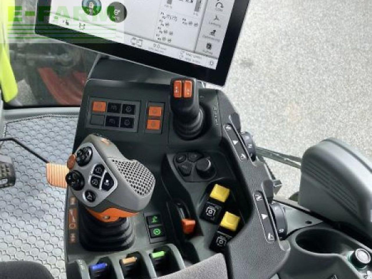 Tracteur agricole CLAAS traktor axion 870 cm cebis