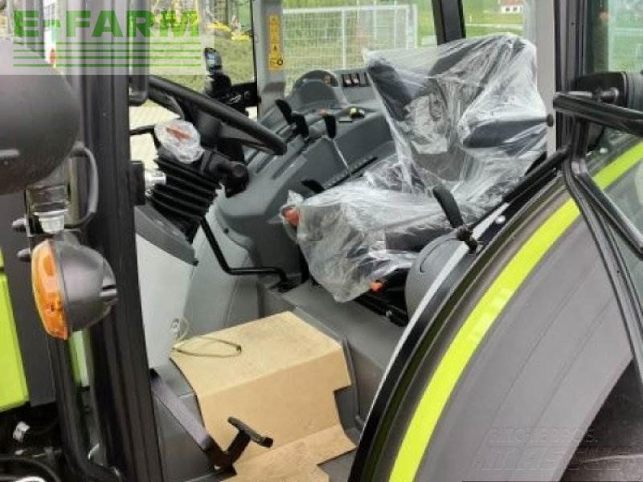 Tracteur agricole CLAAS traktor elios 210 kabine advan