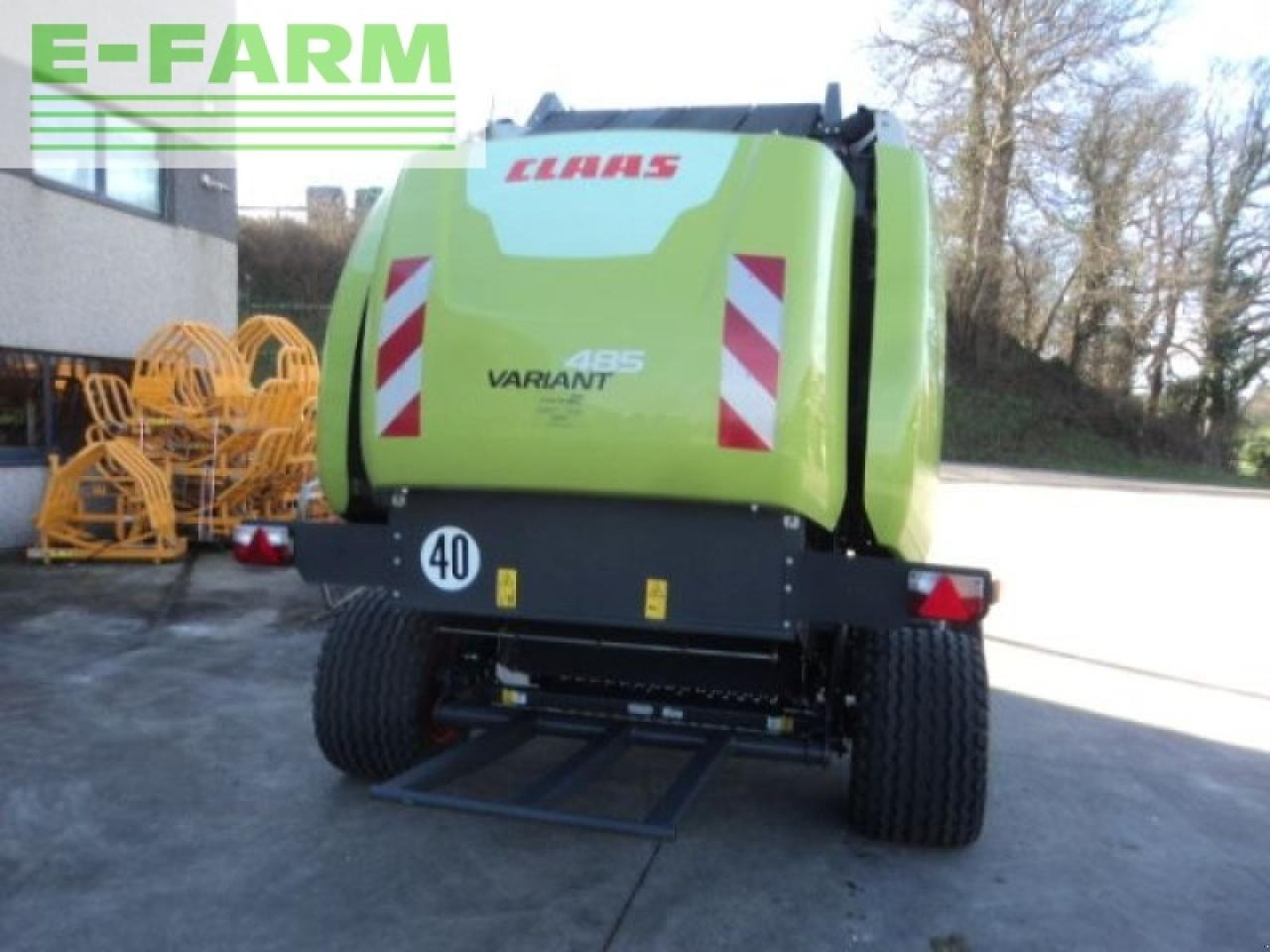 Tracteur agricole CLAAS variant 485 rc