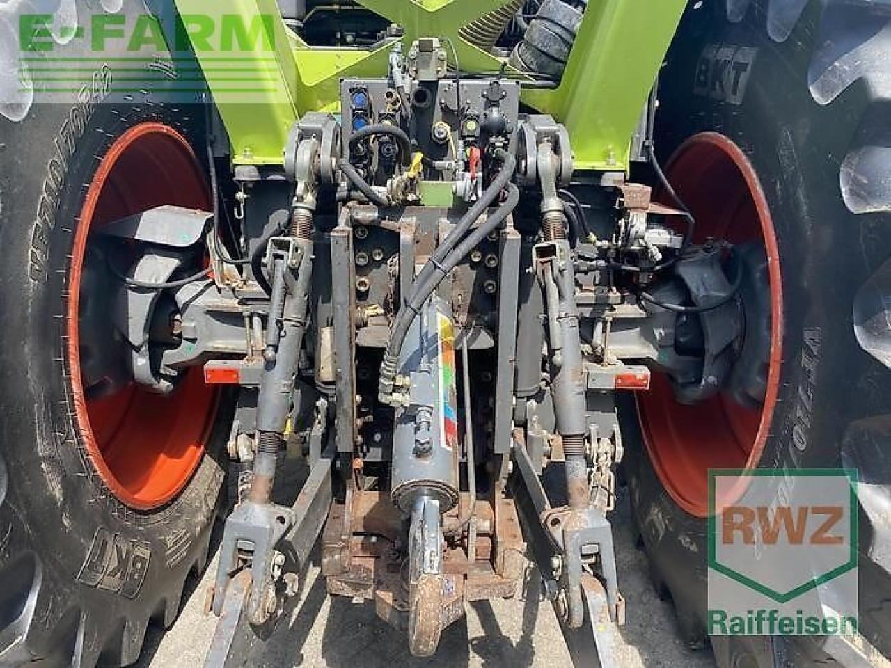 Tracteur agricole CLAAS xerion 3300 trac vc TRAC VC