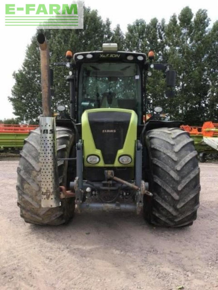 Tracteur agricole CLAAS xerion 3800