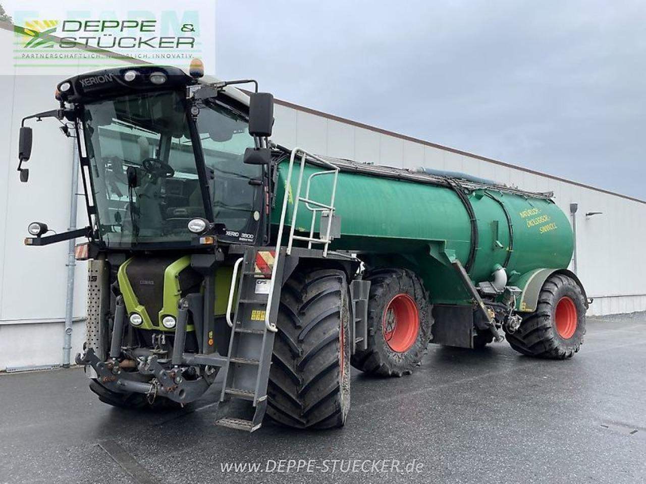 Tracteur agricole CLAAS xerion 3800 saddle trac SADDLE TRAC