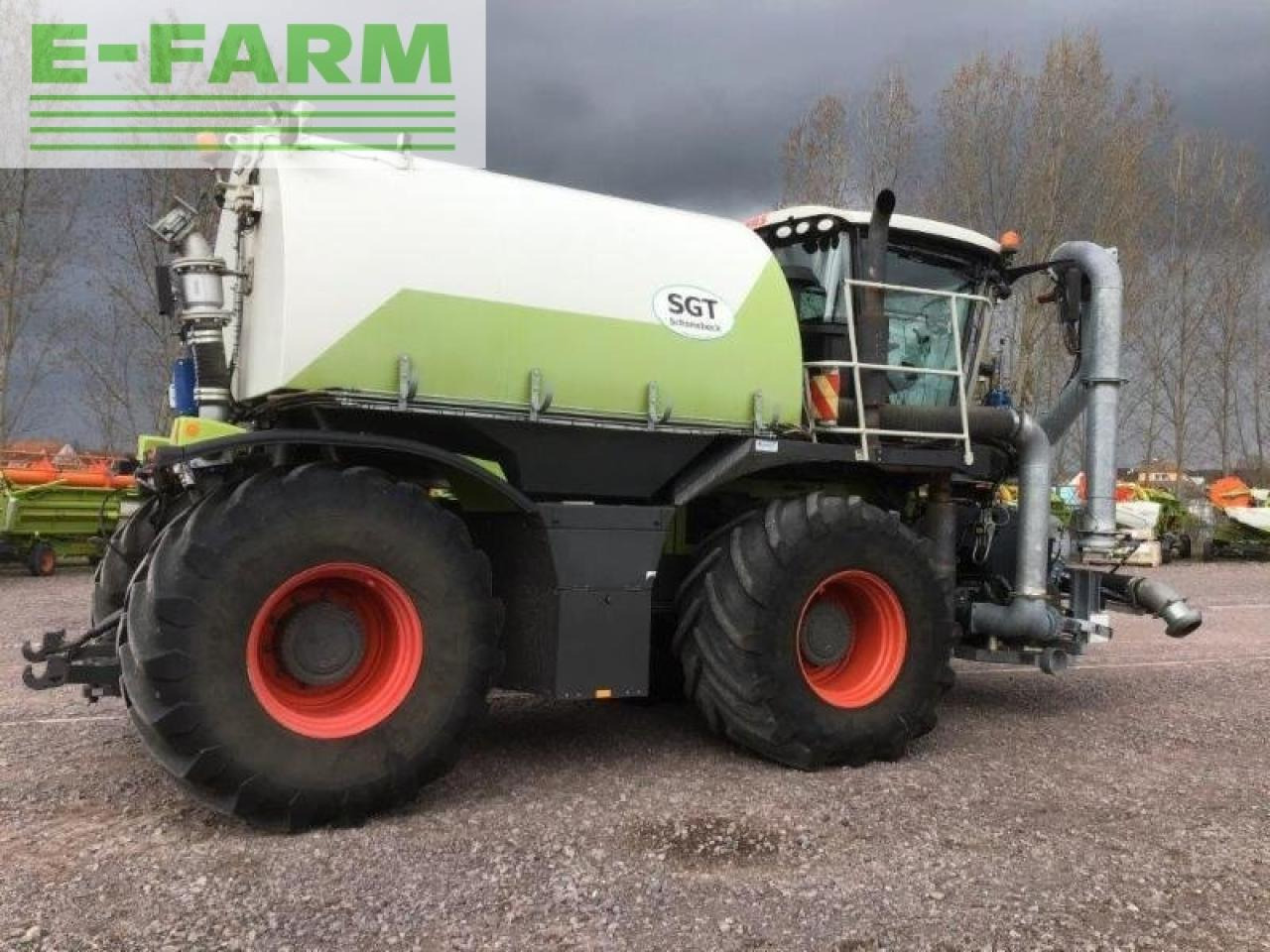 Tracteur agricole CLAAS xerion 3800 saddle trac SADDLE TRAC