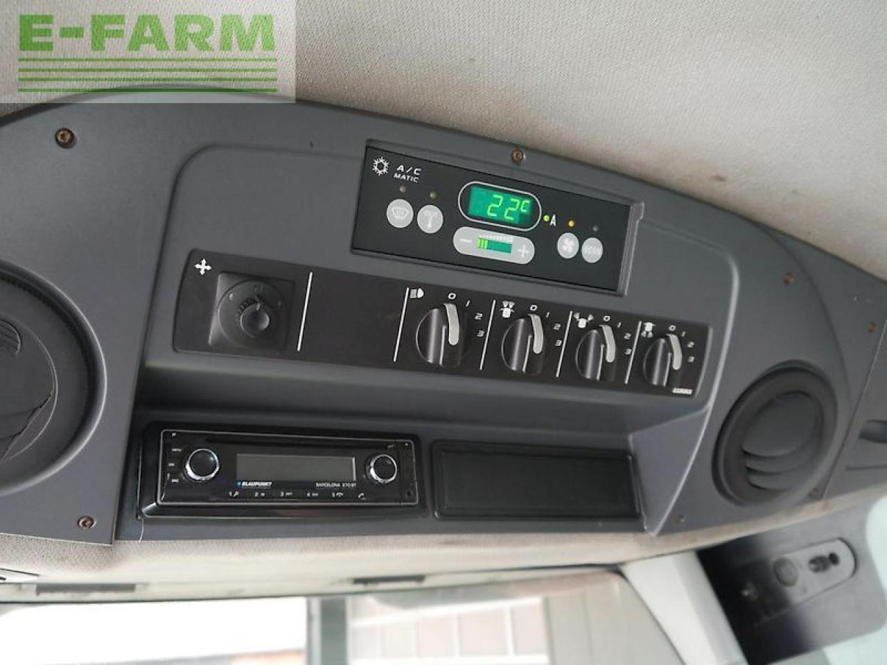 Tracteur agricole CLAAS xerion 3800 trac TRAC