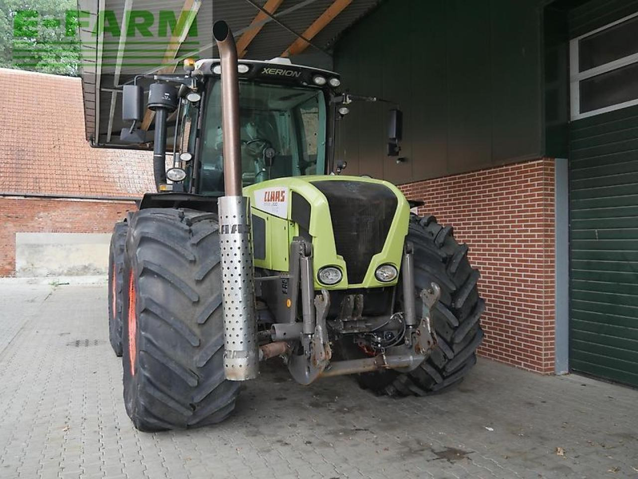 Tracteur agricole CLAAS xerion 3800 trac TRAC