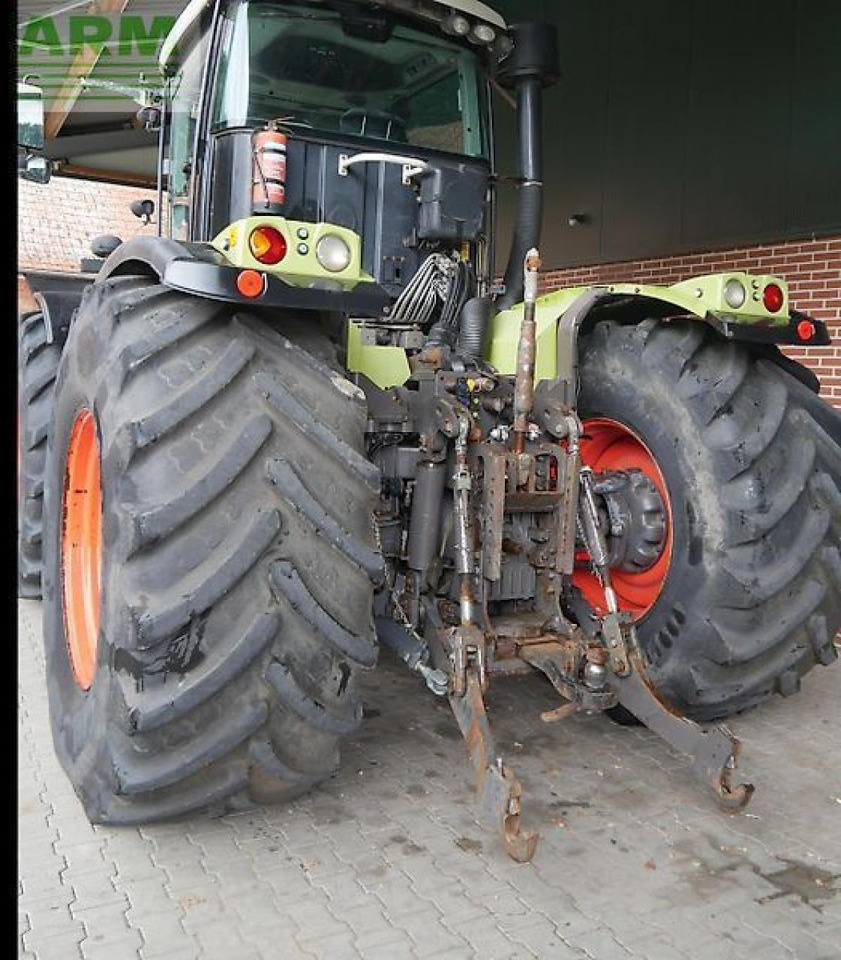 Tracteur agricole CLAAS xerion 3800 trac TRAC