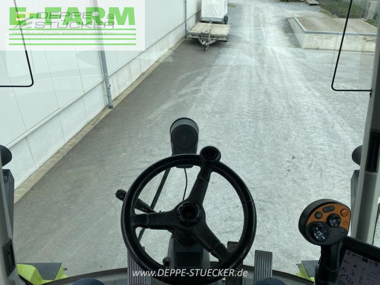 Tracteur agricole CLAAS xerion 3800 trac vc TRAC VC