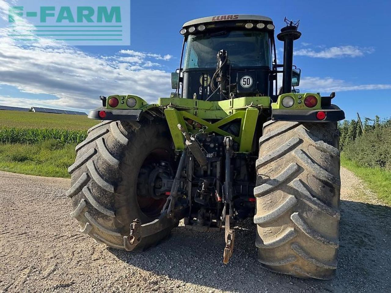 Tracteur agricole CLAAS xerion 3800 vc