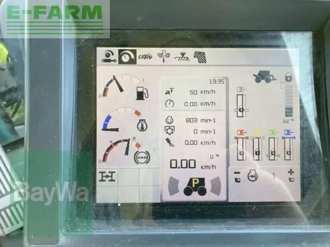 Tracteur agricole CLAAS xerion 3800 vc