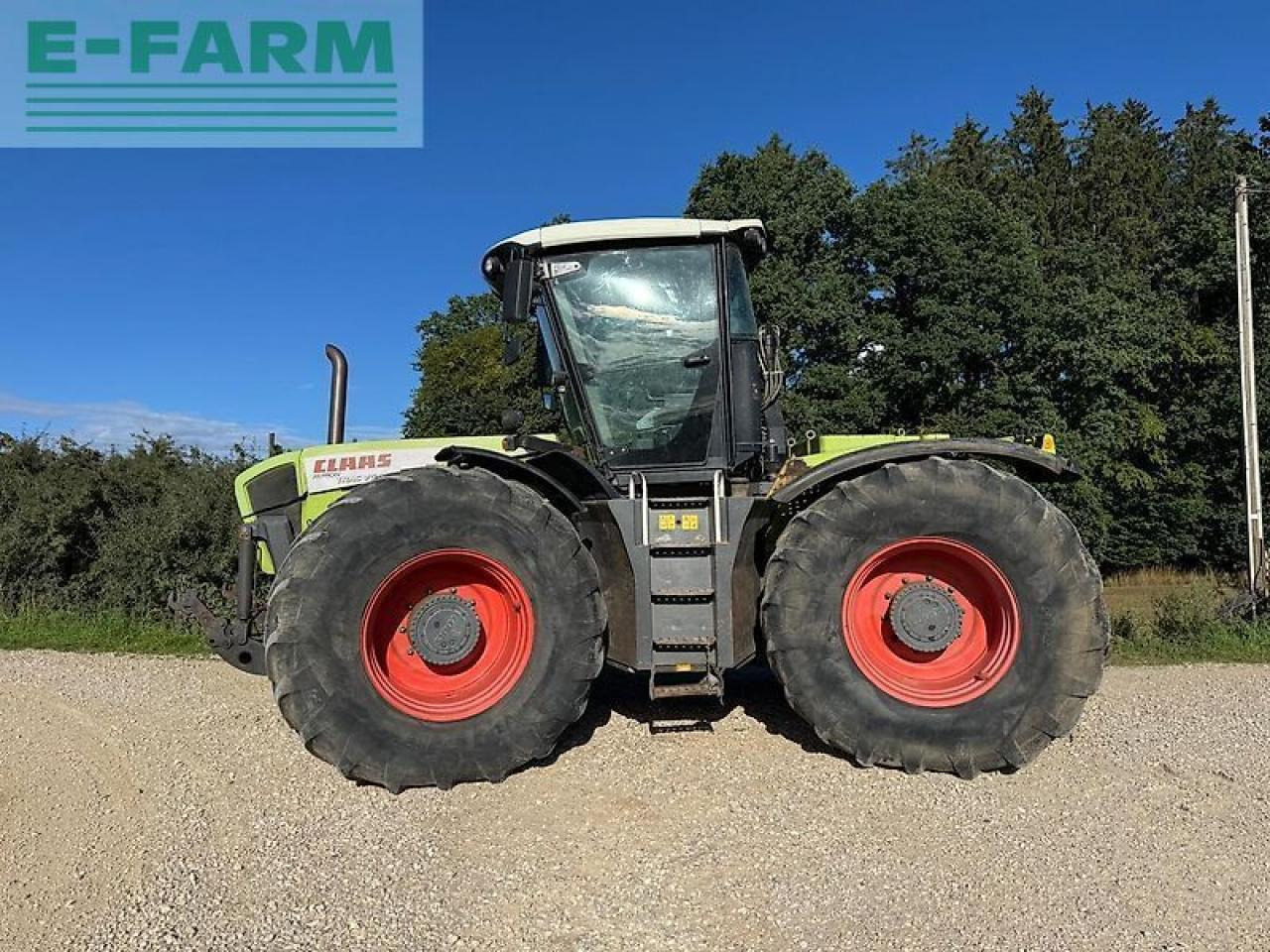 Tracteur agricole CLAAS xerion 3800 vc