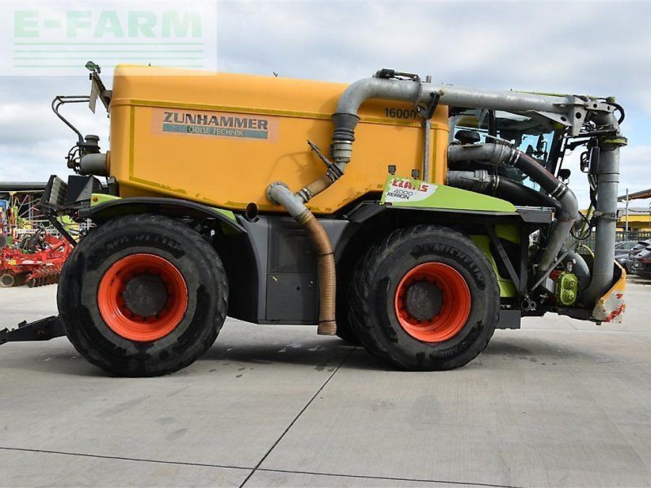 Tracteur agricole CLAAS xerion 4000 saddle trac SADDLE TRAC