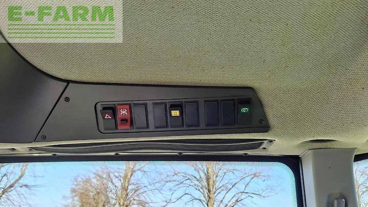 Tracteur agricole CLAAS xerion 4000 t vc