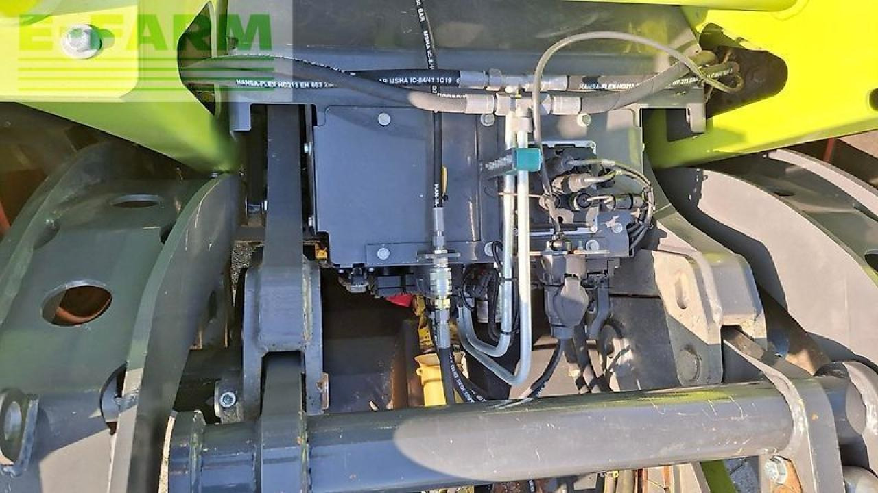 Tracteur agricole CLAAS xerion 4000 t vc