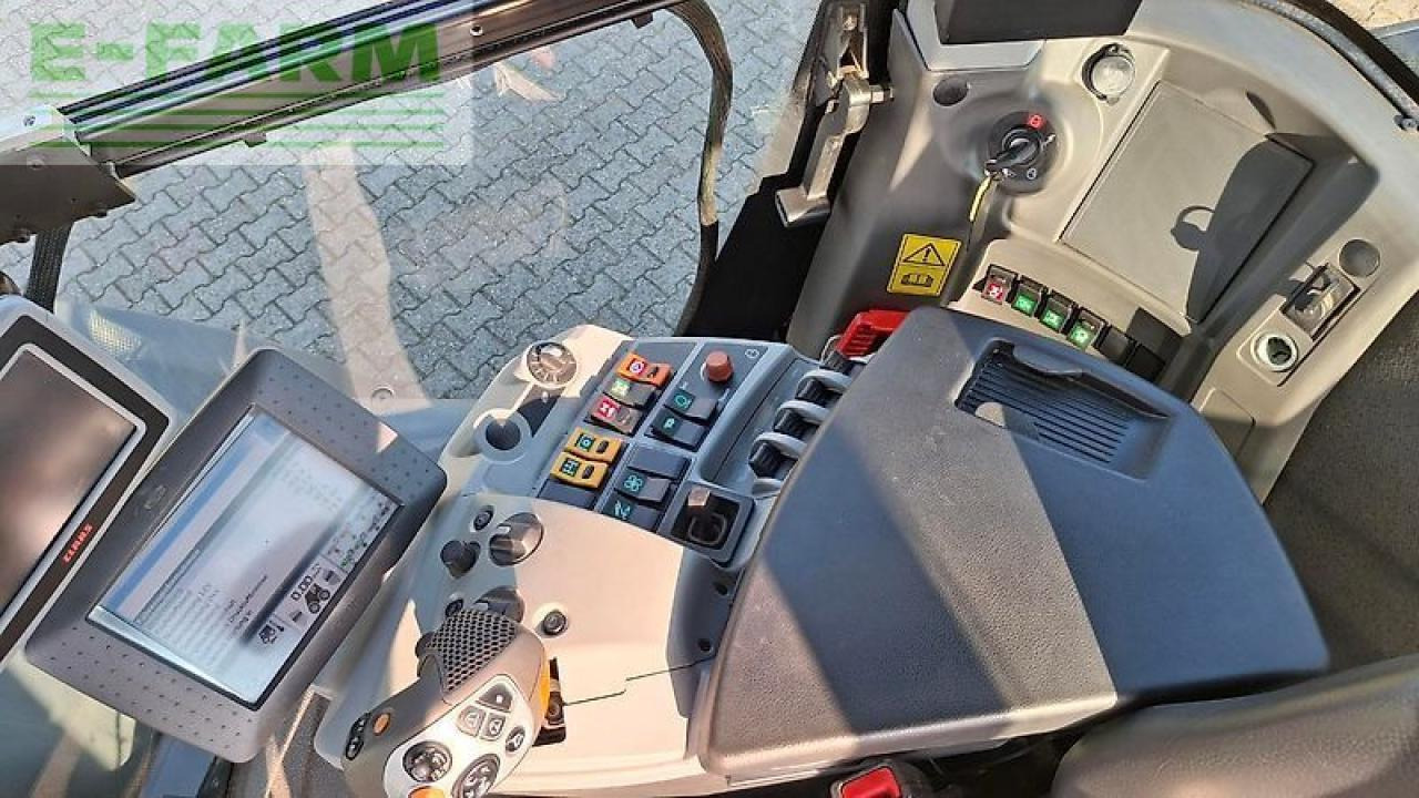 Tracteur agricole CLAAS xerion 4000 t vc