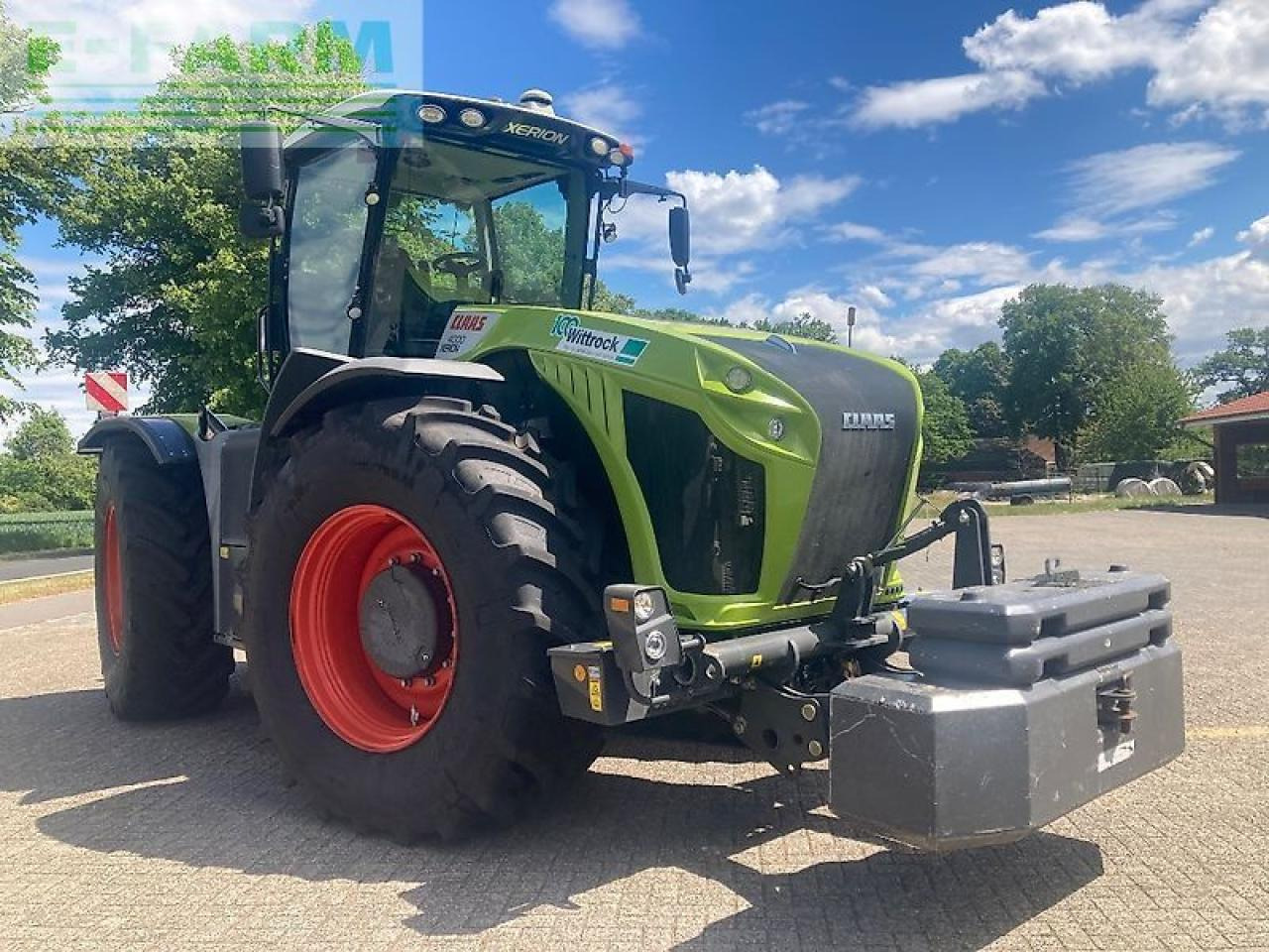 Tracteur agricole CLAAS xerion 4000 t vc