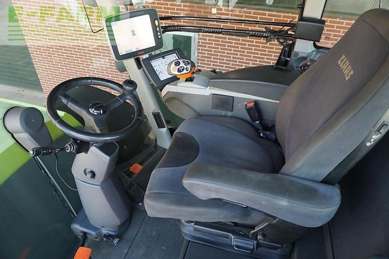 Tracteur agricole CLAAS xerion 4000 trac