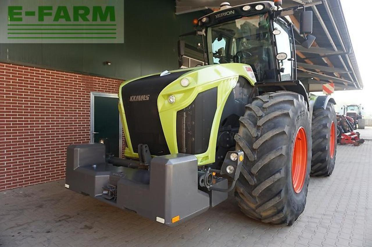 Tracteur agricole CLAAS xerion 4000 trac