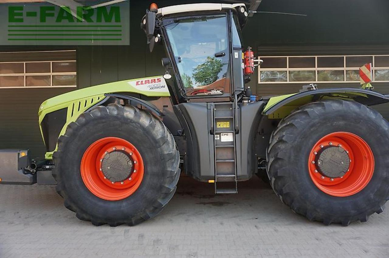 Tracteur agricole CLAAS xerion 4000 trac TRAC