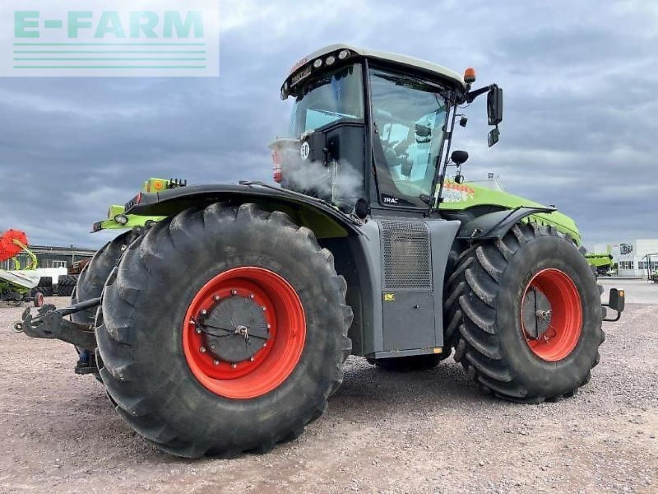Tracteur agricole CLAAS xerion 4000 trac TRAC