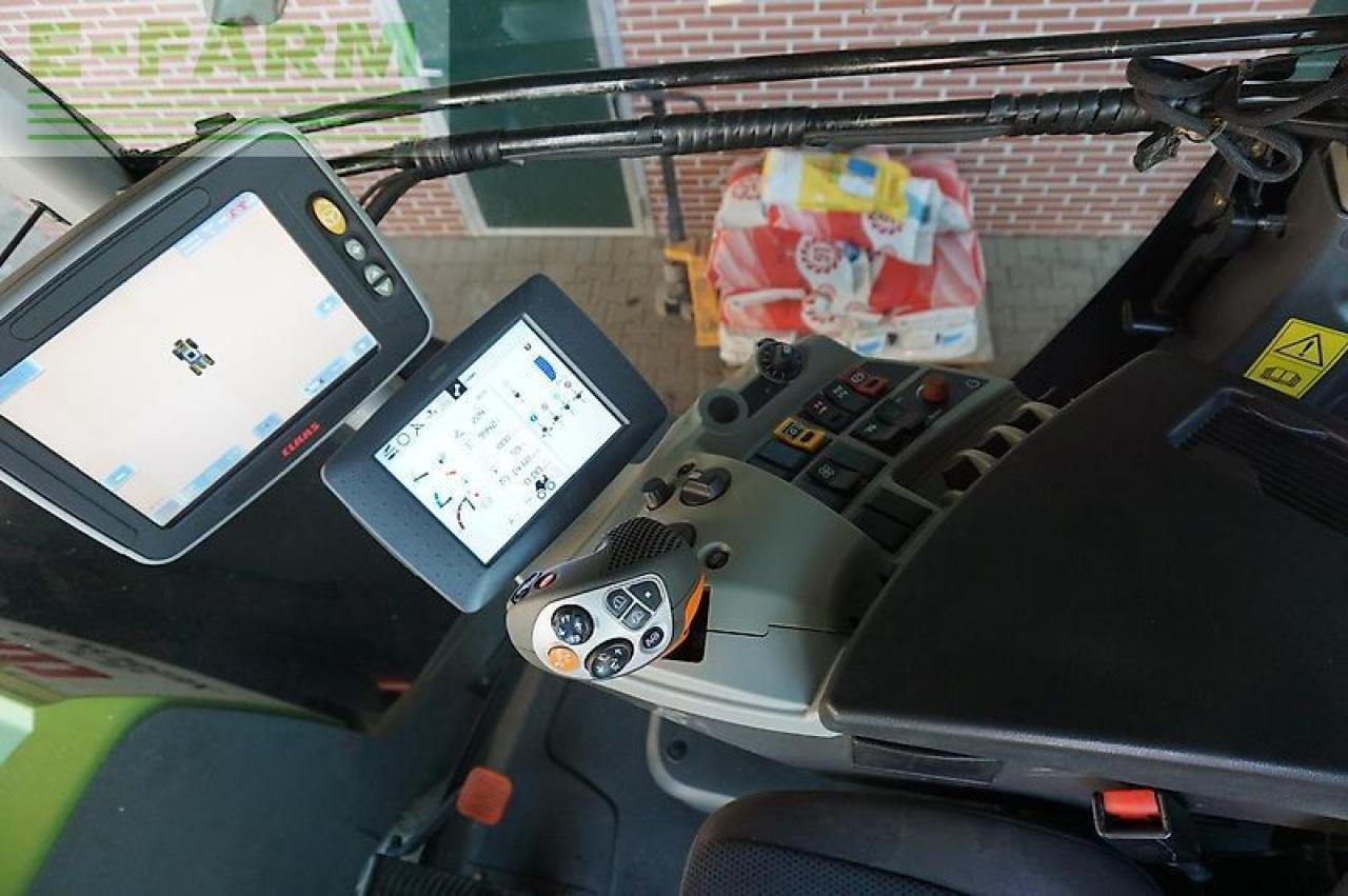 Tracteur agricole CLAAS xerion 4000 trac TRAC