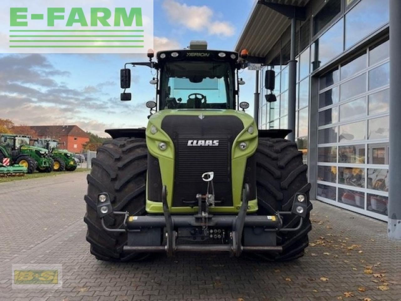Tracteur agricole CLAAS xerion 4000 trac vc TRAC VC