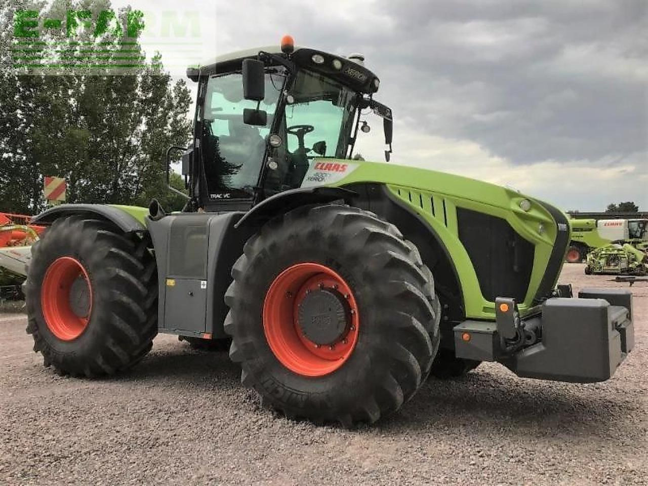 Tracteur agricole CLAAS xerion 4000 trac vc TRAC VC