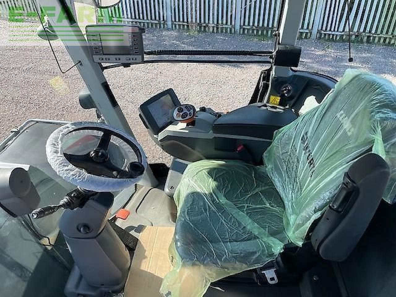 Tracteur agricole CLAAS xerion 4000 trac vc TRAC VC