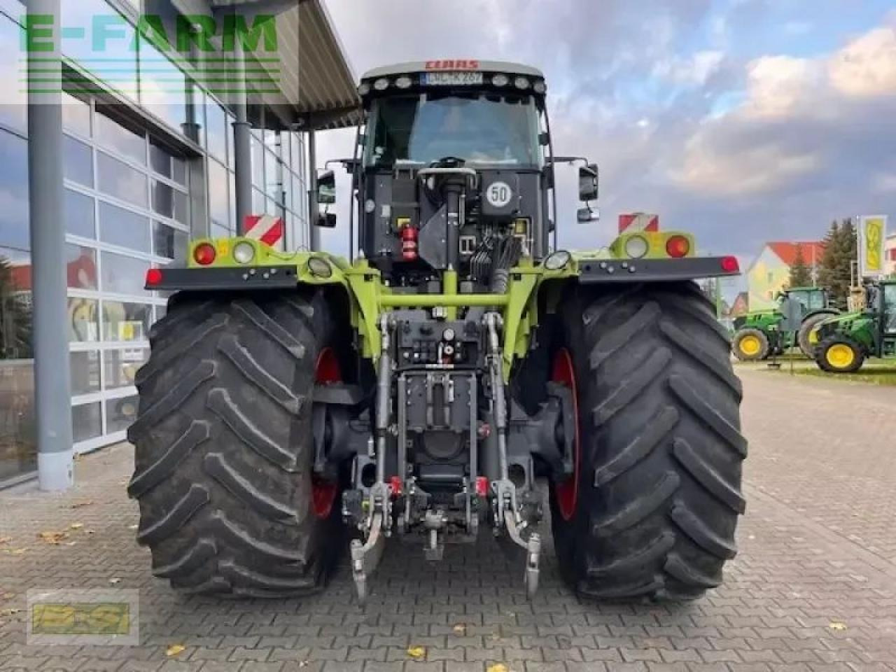 Tracteur agricole CLAAS xerion 4000 trac vc TRAC VC