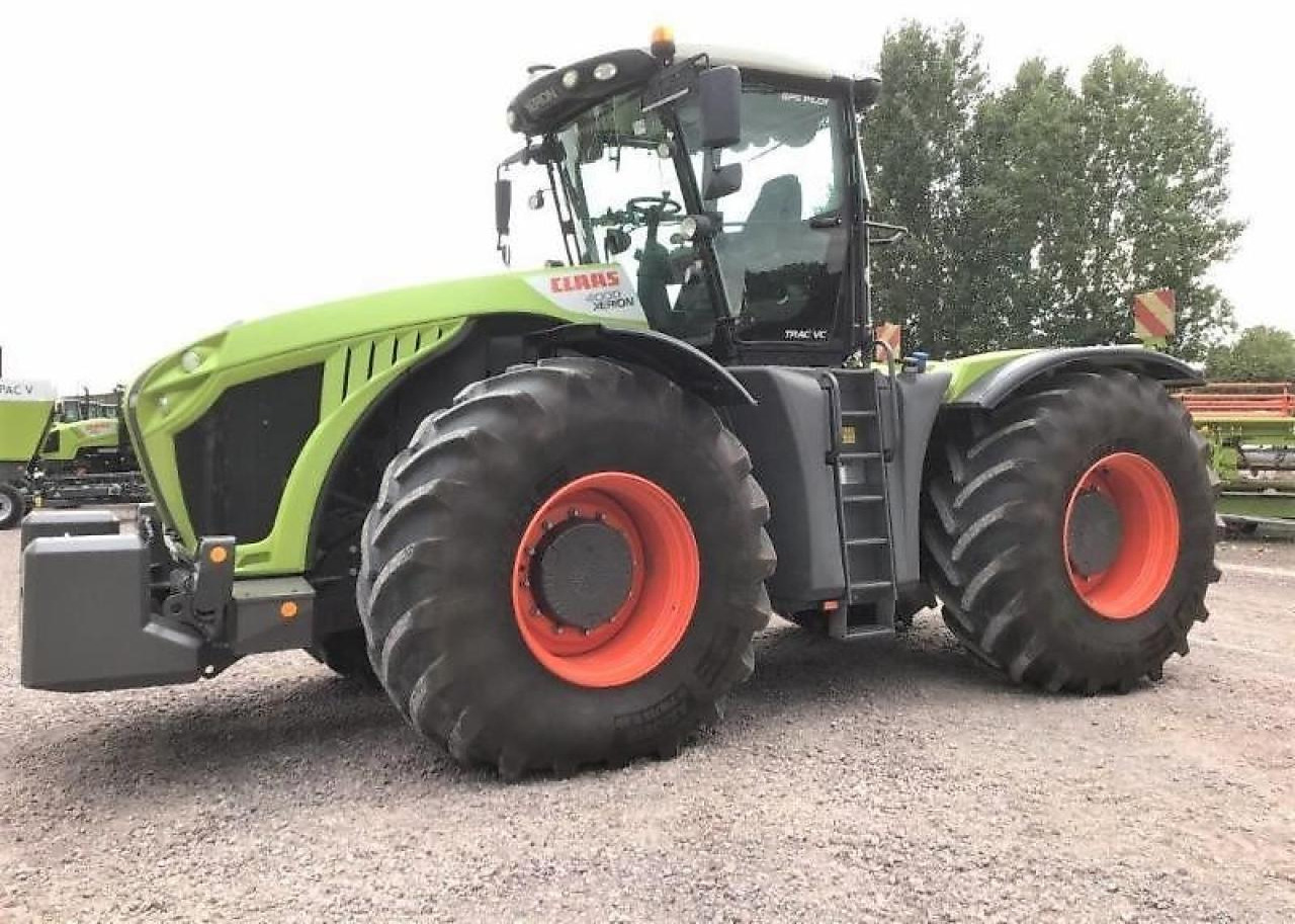 Tracteur agricole CLAAS xerion 4000 trac vc TRAC VC