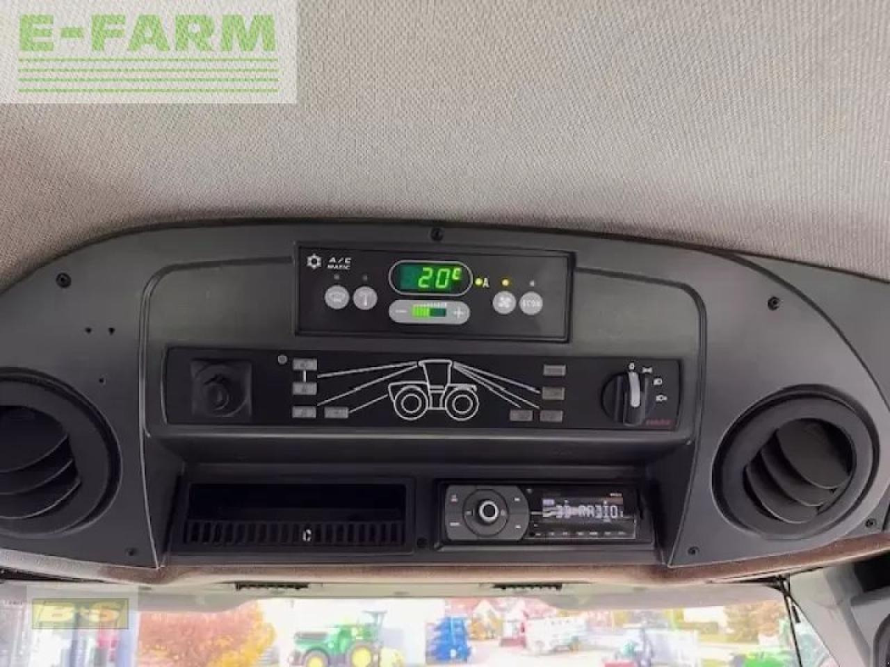 Tracteur agricole CLAAS xerion 4000 trac vc TRAC VC