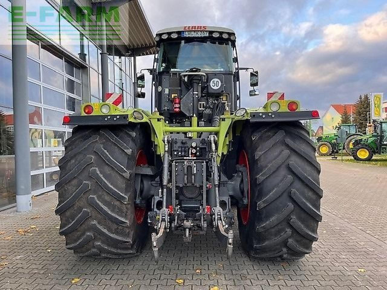 Tracteur agricole CLAAS xerion 4000 trac vc TRAC VC