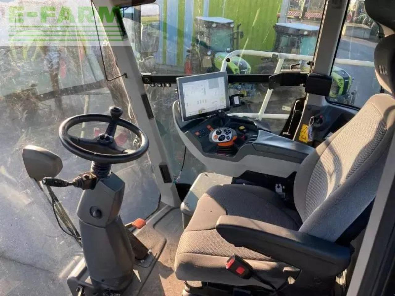 Tracteur agricole CLAAS xerion 4200 saddle trac SADDLE TRAC