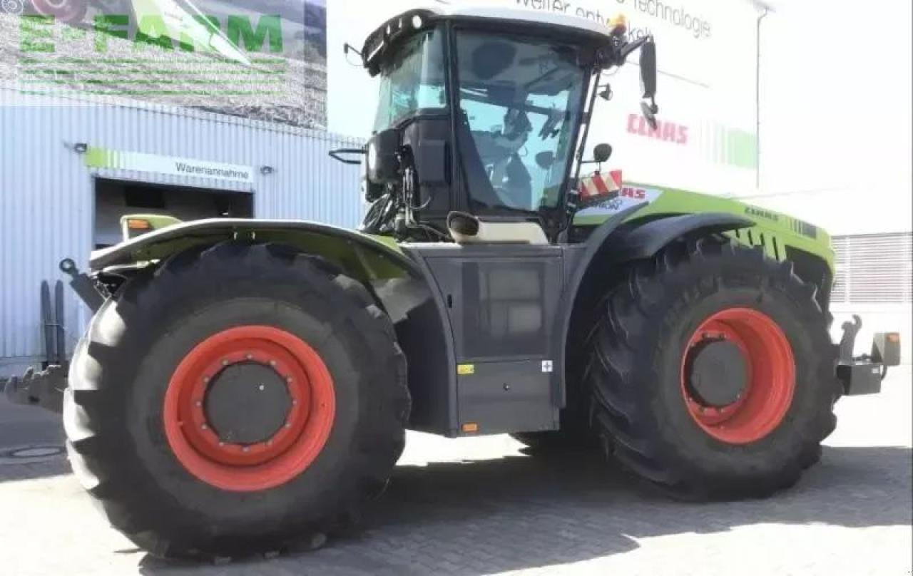 Tracteur agricole CLAAS xerion 4200 trac TRAC