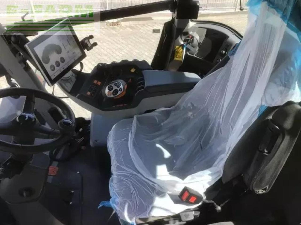 Tracteur agricole CLAAS xerion 4200 trac TRAC